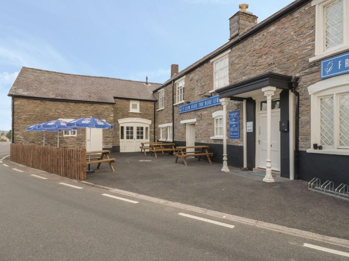 Hotel The Blue Lion à Cynwyd Extérieur photo